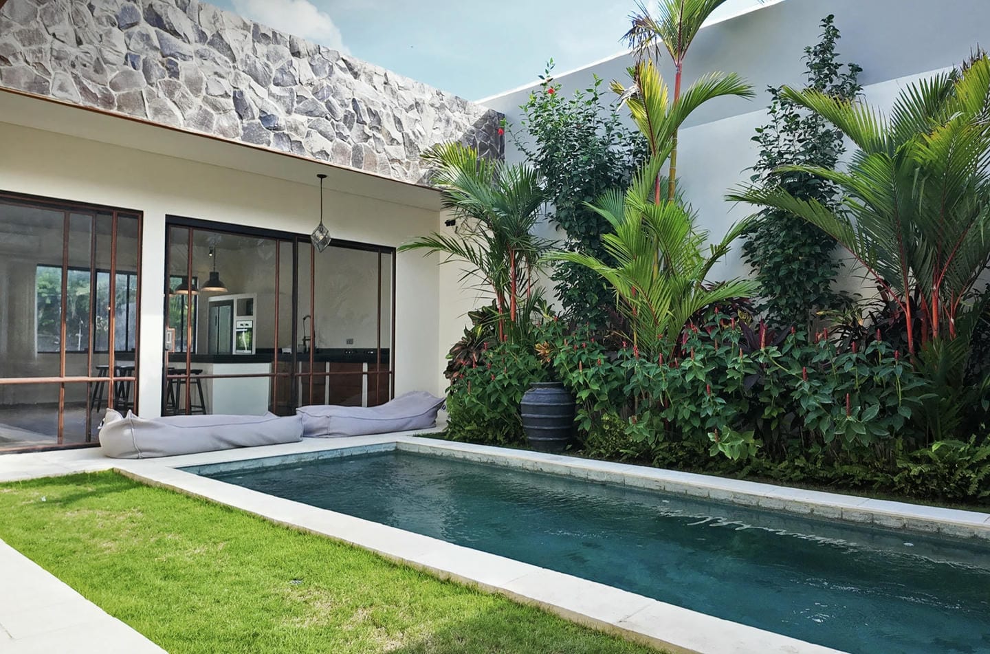 PRIME LOCATION 3 BEDROOM VILLA FOR SALE LEASEHOLD IN UMALAS BE-2107 